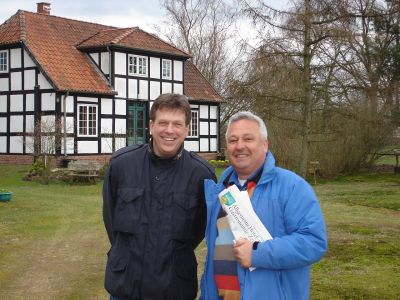 Gedankenaustausch mit Frank Bauchwitz, Direktor des InnSide Hotels in Bremen, in Fischerhude, Mai 2010
